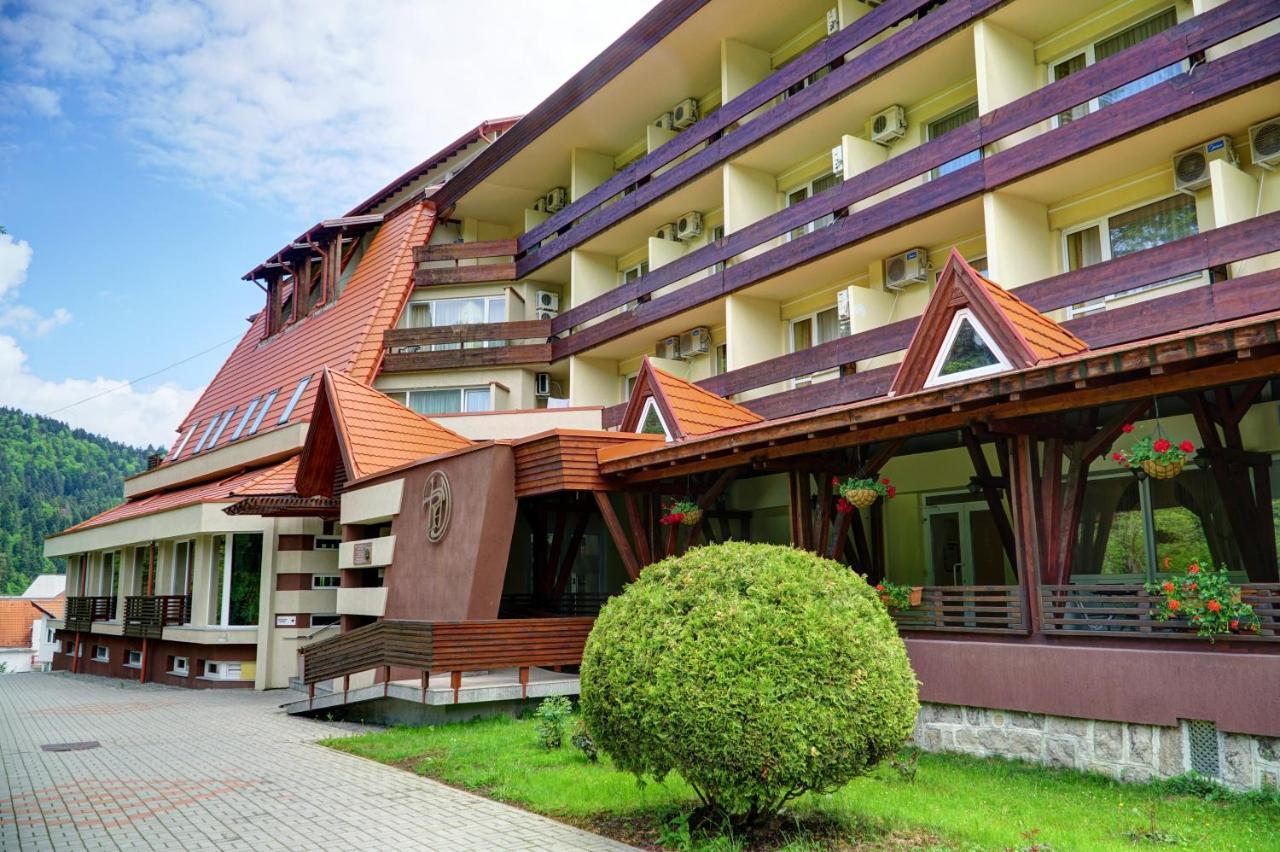 Hotel Ciucas Бэиле-Тушнад Экстерьер фото